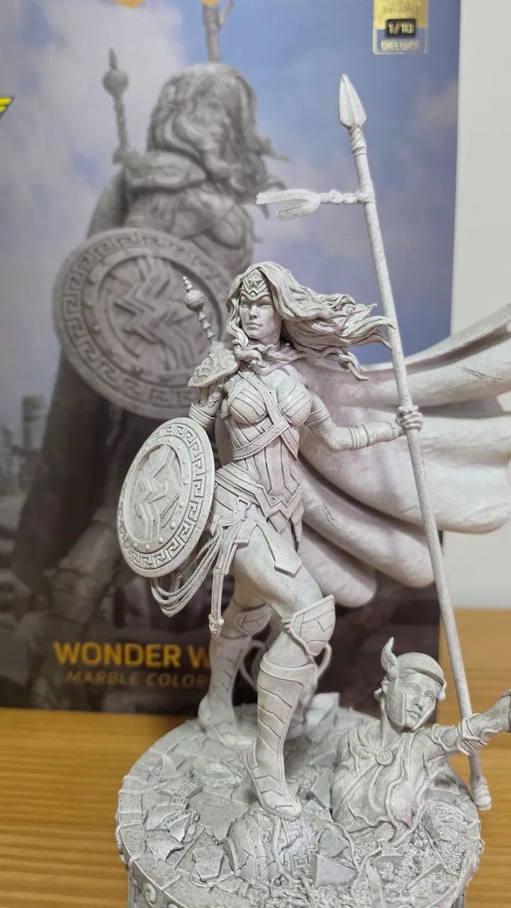 Mulher Maravilha Unleashed Marble Ver- 1/10 - Iron Studios