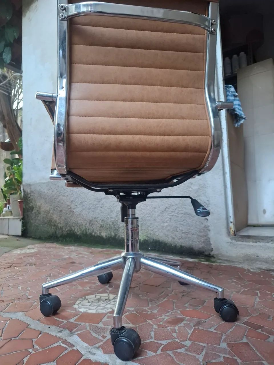 Cadeira diretor ótimo estado.  - Foto 2