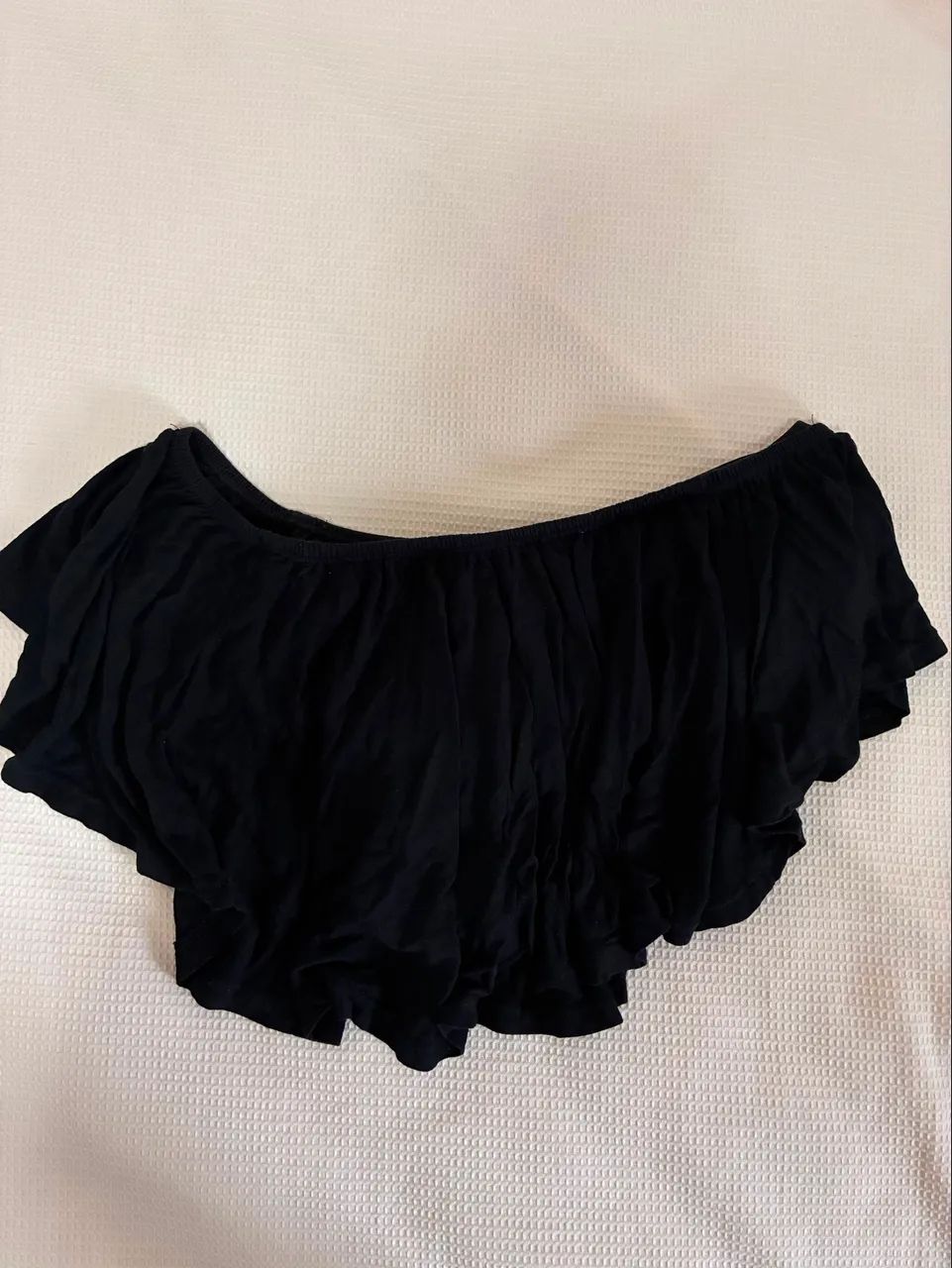 Cropped Tomara que Caica com Babados Preto