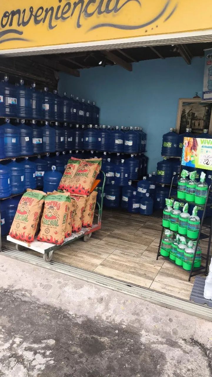 Distribuidora de água a venda z.o. aceito veículo (a analisar,). .