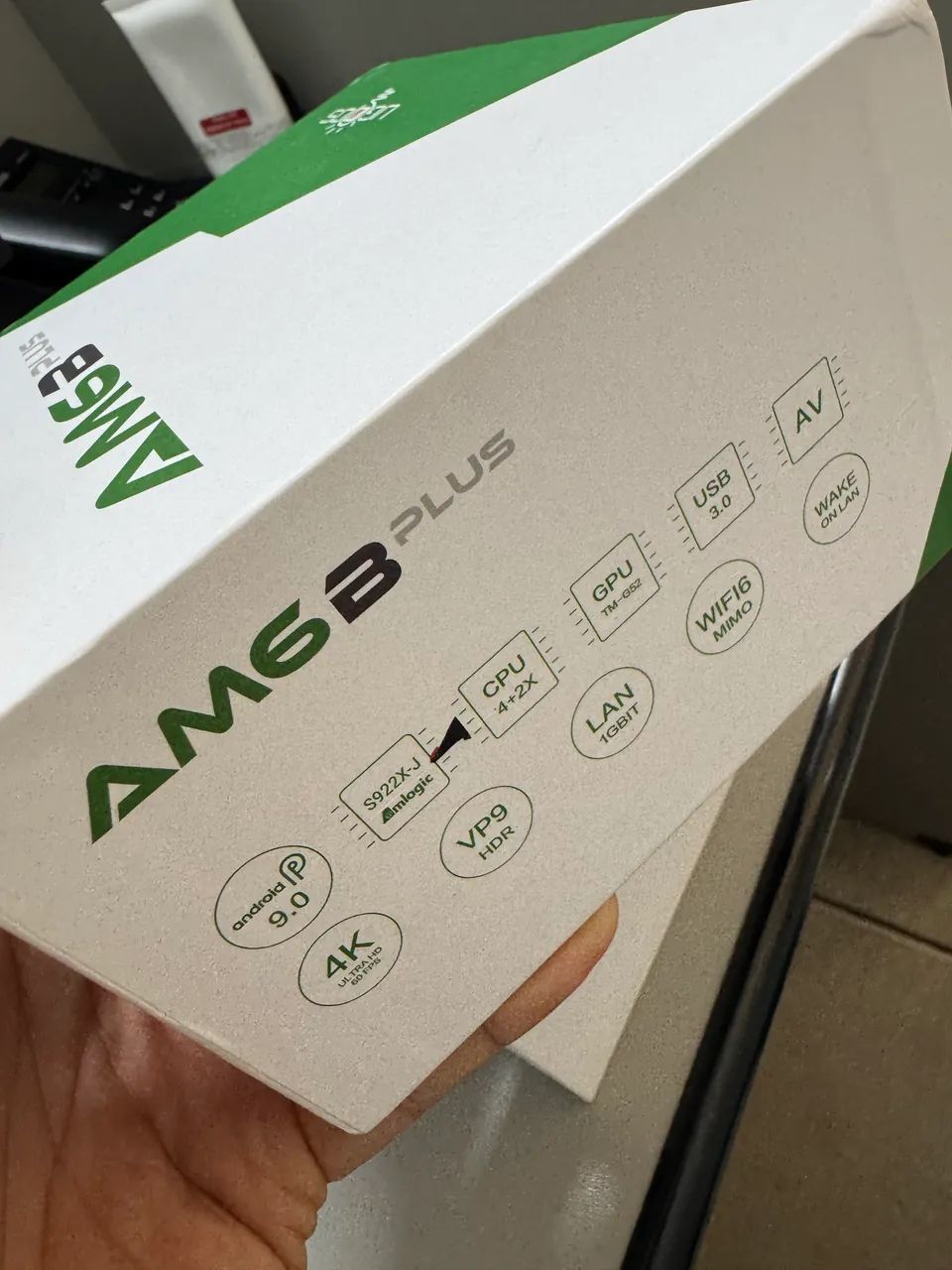 Ugoos AM6B+ com CoreELEC - Foto 3