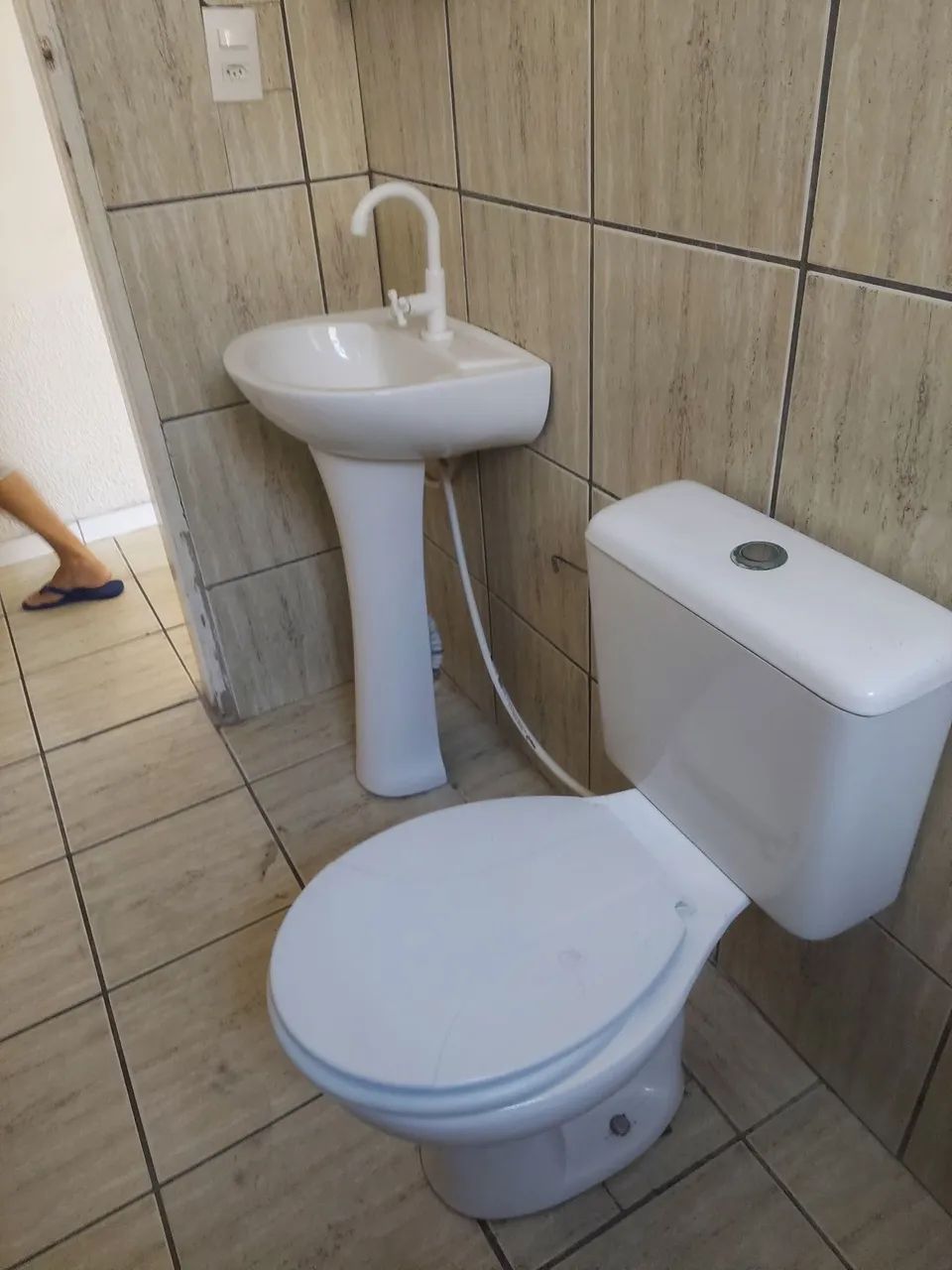 Casa de 02 cômodos e banheiro, com outras casas, no Morada do Sol! - Foto 4