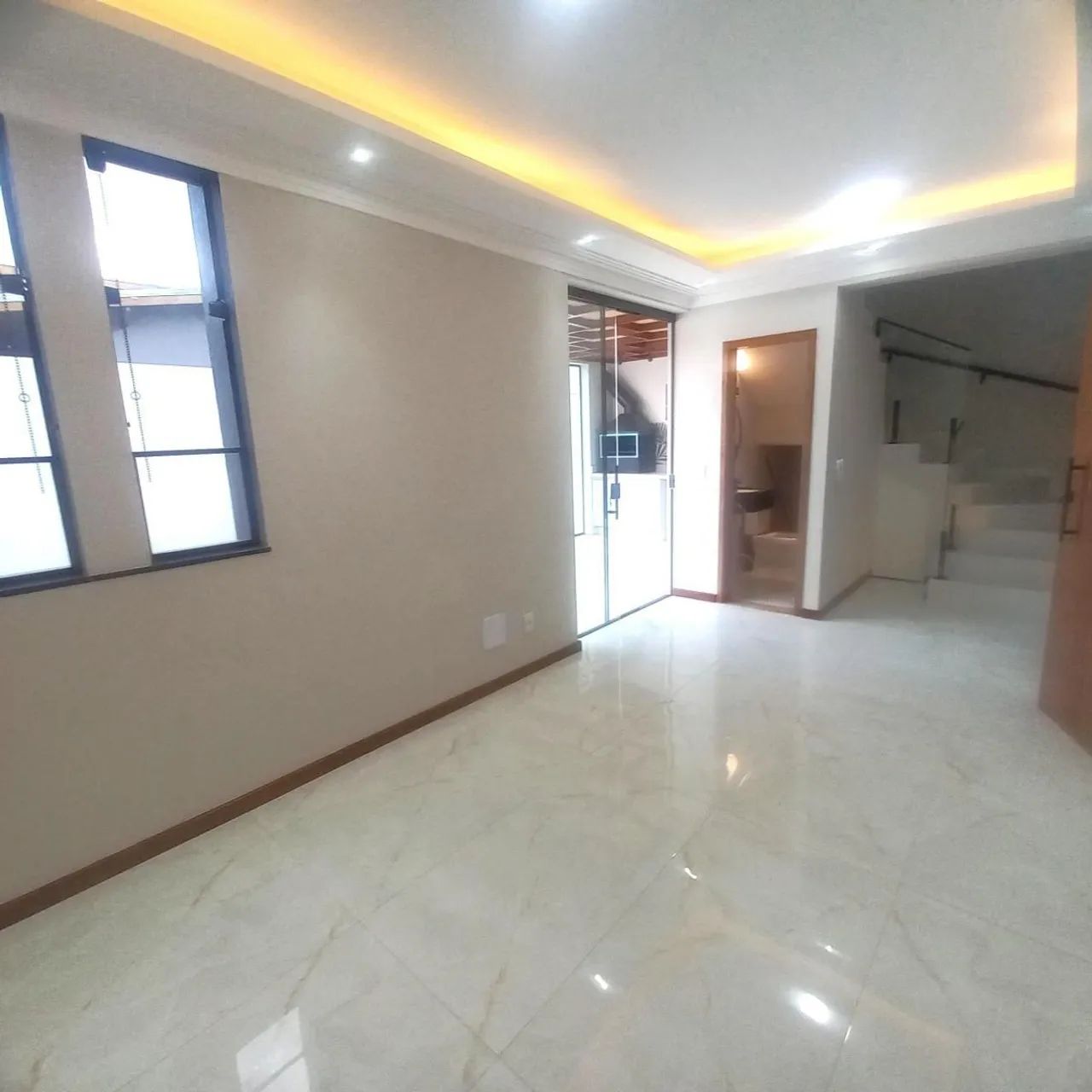 VENDE-SE CASA DUPLEX EM CARIACICA SEDE  - Foto 3