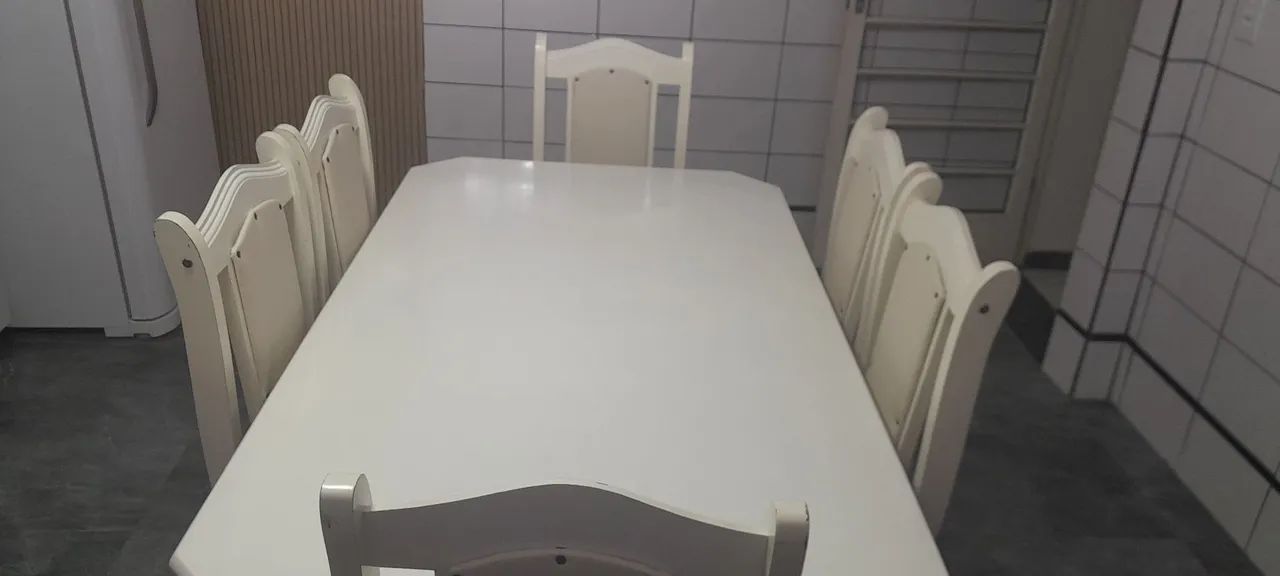 Mesa de madeira rústica 
