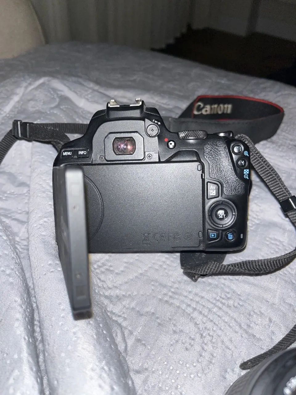 CAMERA CANON 250D - Foto 3
