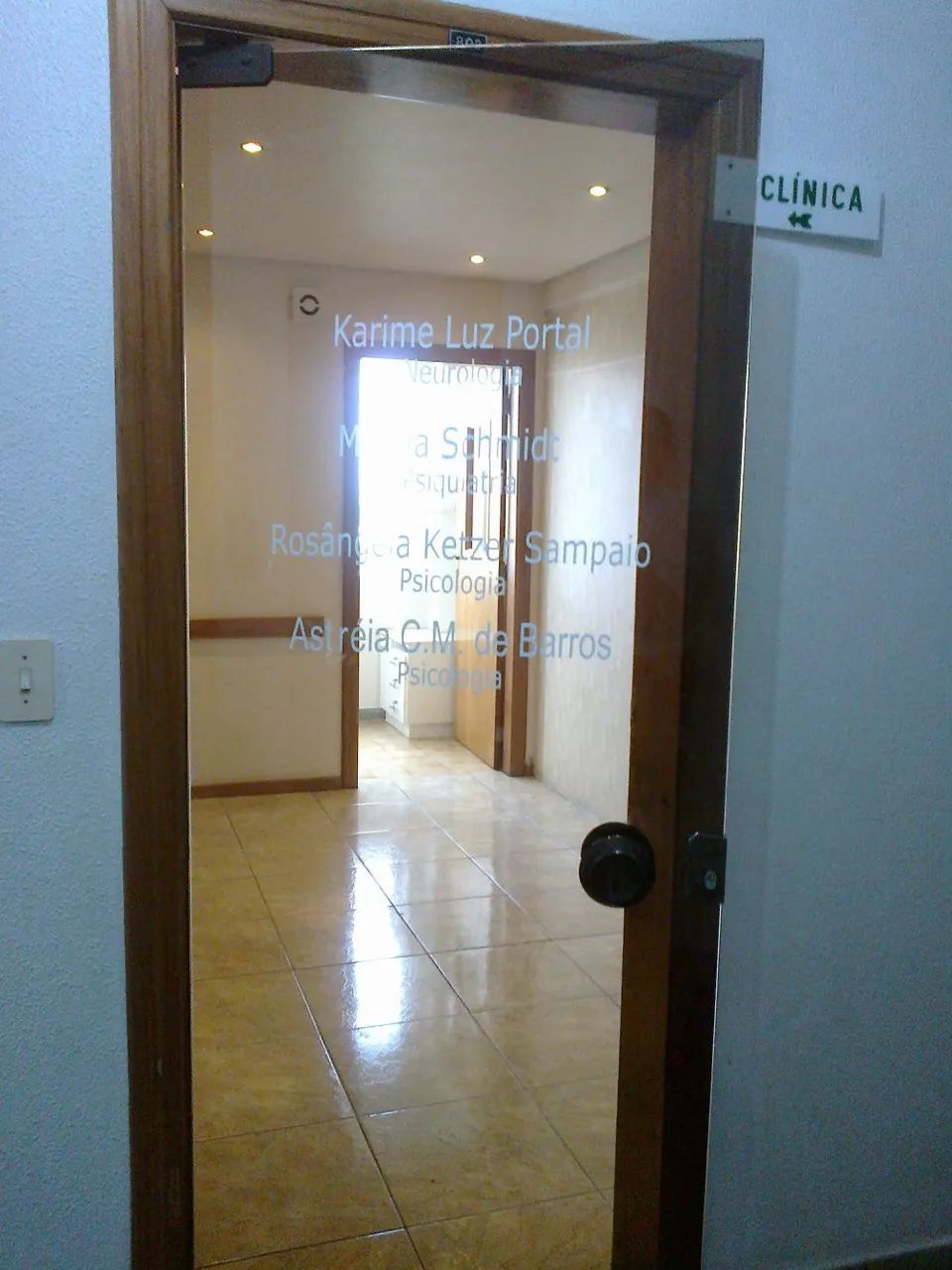 SALA COMERCIAL COM SALA DE ESPERA E DIVISÓRIAS NO CENTRO DE CANOAS - Foto 2