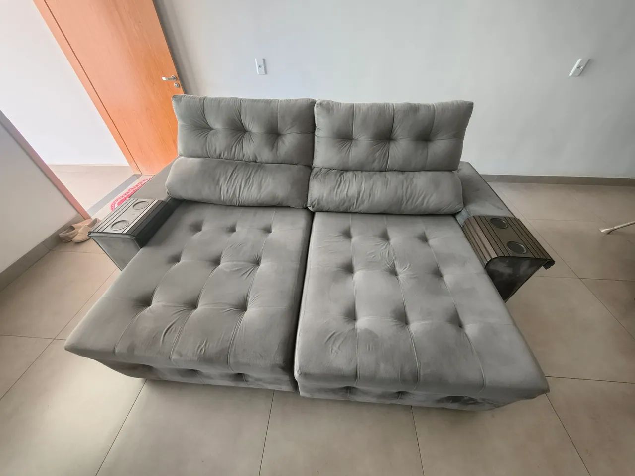 Sofa retrátil reclinável bem conservado  - Foto 3