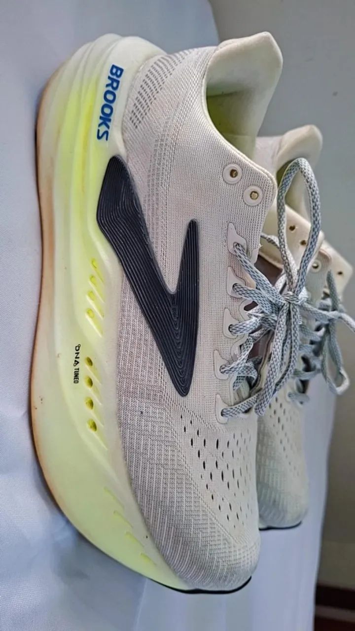 Tênis de corrida Brooks Glycerin Max - Foto 2