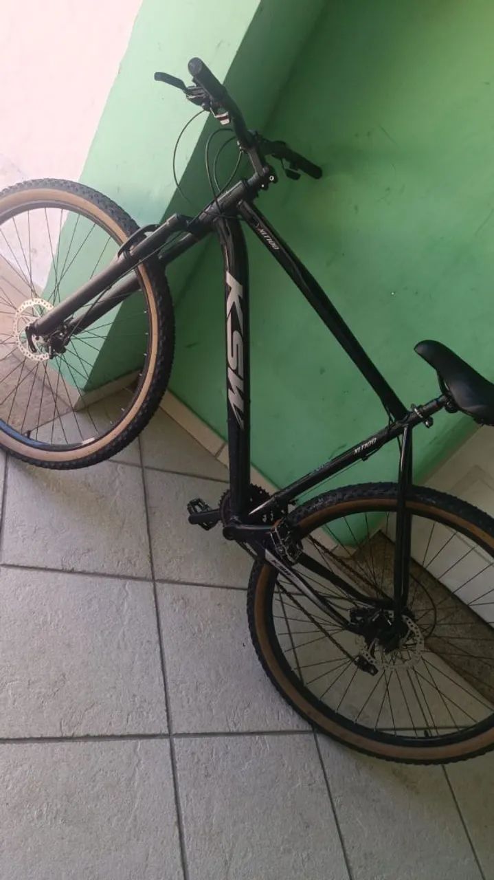 Bicicleta aro 29 em excelente estado, possuo nota fiscal, vendo barato!