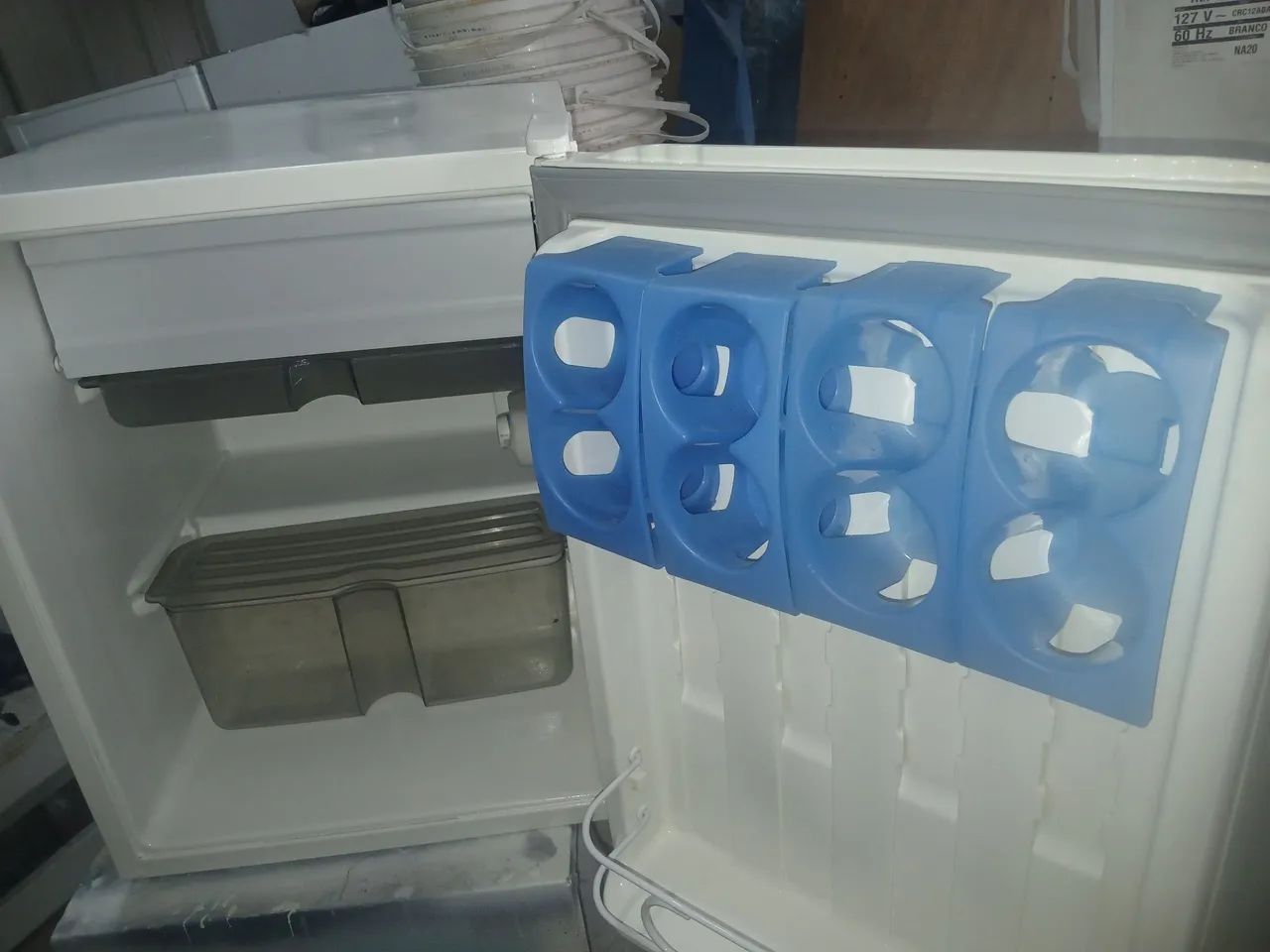 Frigobar cônsul 80 l ótimo entrego grátis local  - Foto 4