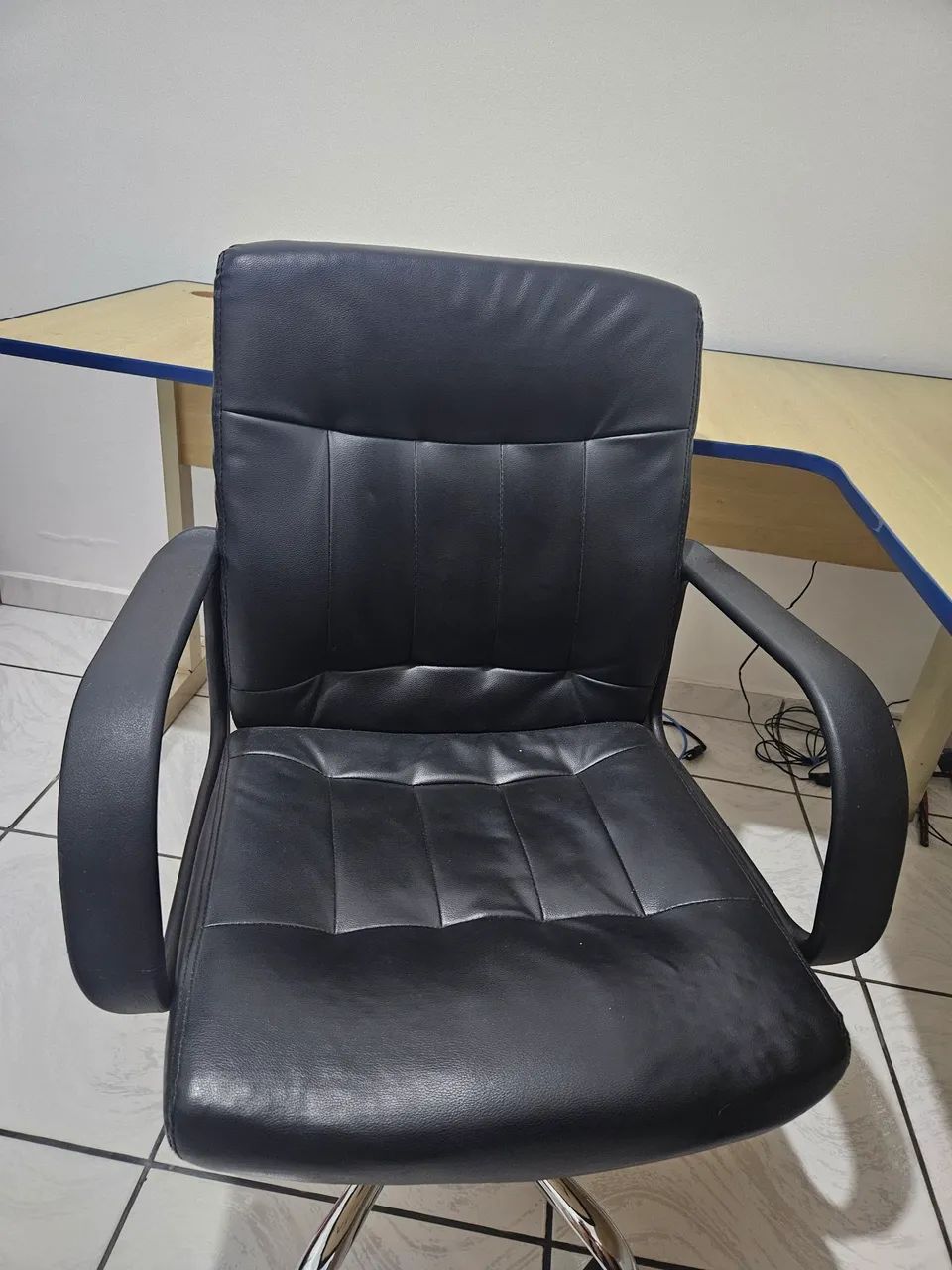Mesa de computador e cadeira  - Foto 5