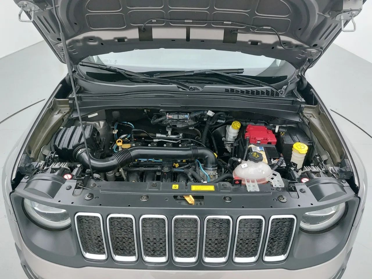 Jeep Renegade Longitude 1.8 4x2 Flex 16V Aut., foto 10 de 18