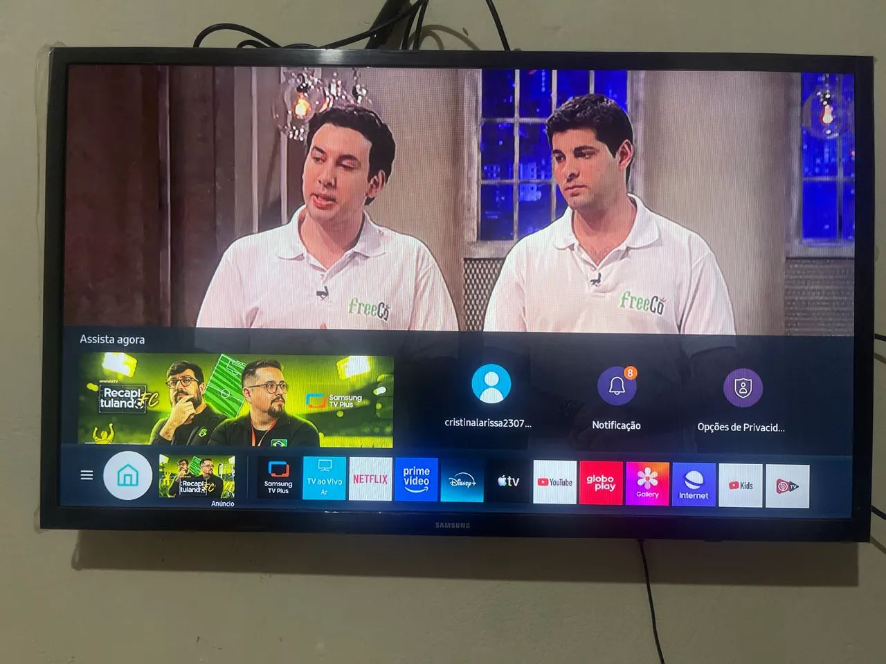 Televisão de 32 polegadas 