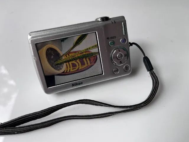Nikon Coolpix S225 Prata - Câmeras e Filmadoras - Cavalhada, Porto