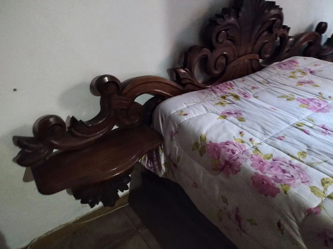 Cama Casal de Madeira trabalhada  - Foto 3