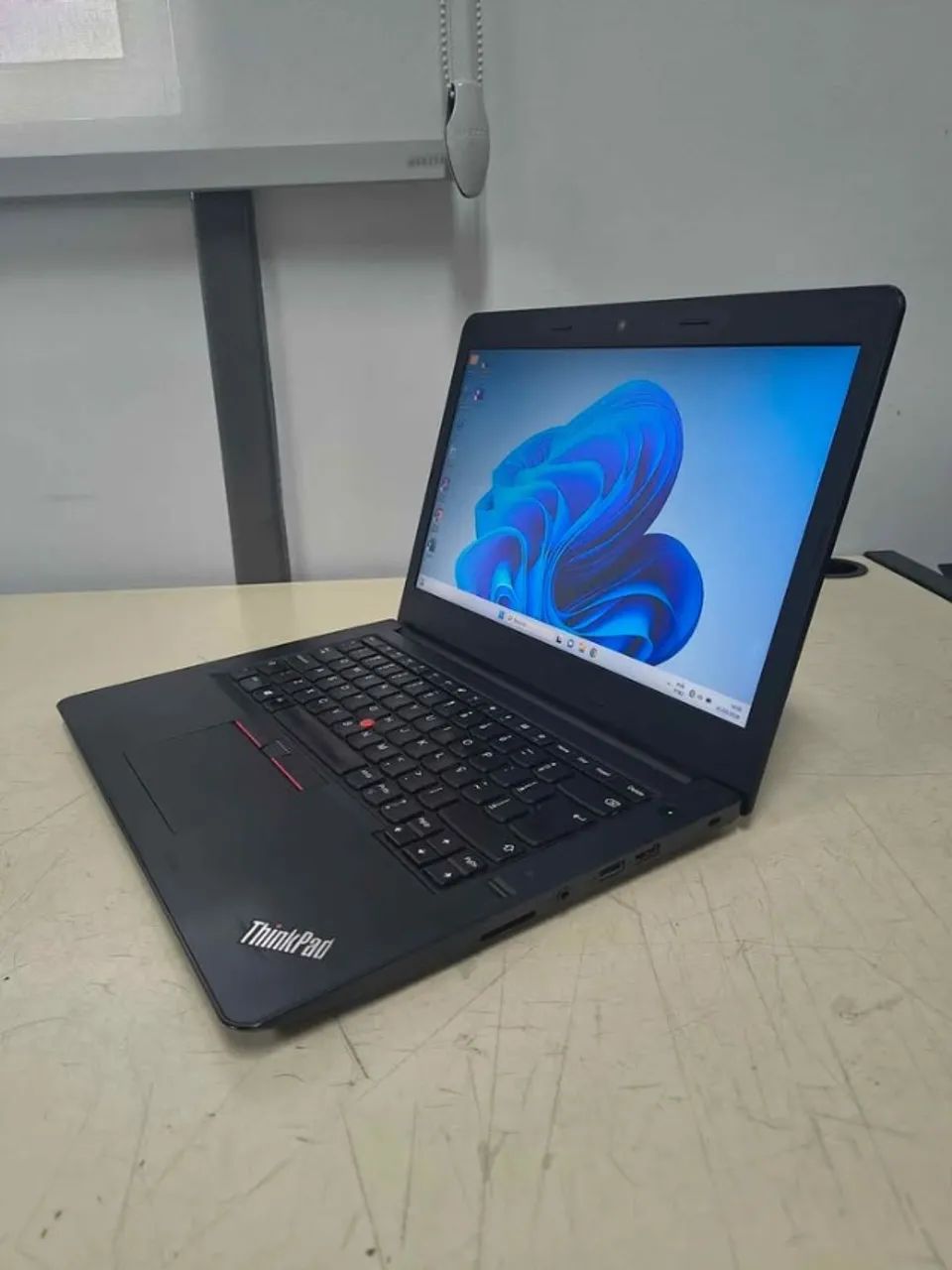 Notebook Lenovo ThinkPad: Intel Core i5 7° Geração, 16GB, SSD 256GB, Leitor Biométrico - Foto 3