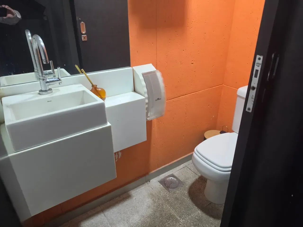 São Francisco -  Excelente loja +- 35m² com jirau e wc - Niterói - RJ - Foto 3