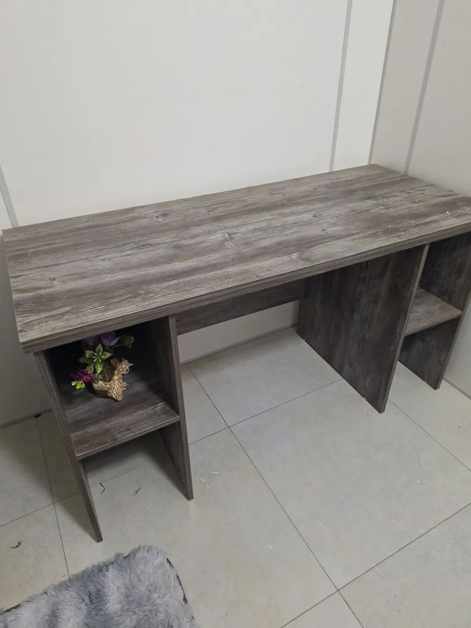 Mesa/escrivaninha. - Foto 2