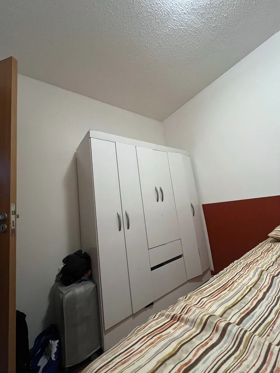 Guarda roupa solteiro 