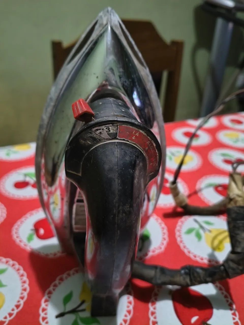 Ferro de passar antigo - Foto 2