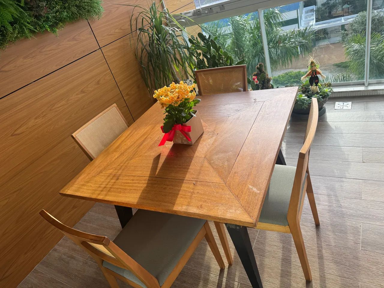 Vendo essa linda mesa quadrada de madeira nobre - Foto 3
