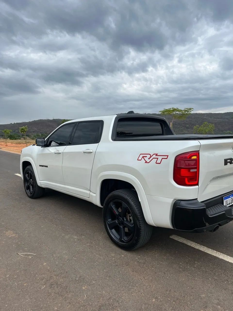 Toyota Hilux Hilux CD SRX Plus 4x4 2.8 TDI Die. Aut. 2024