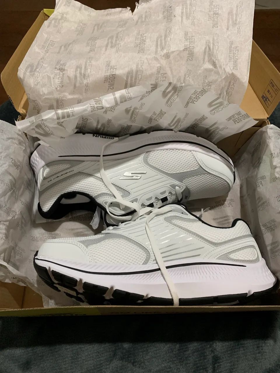 Tênis Skechers Go Run Consistent 2.0 - Prateado masculino - Foto 2