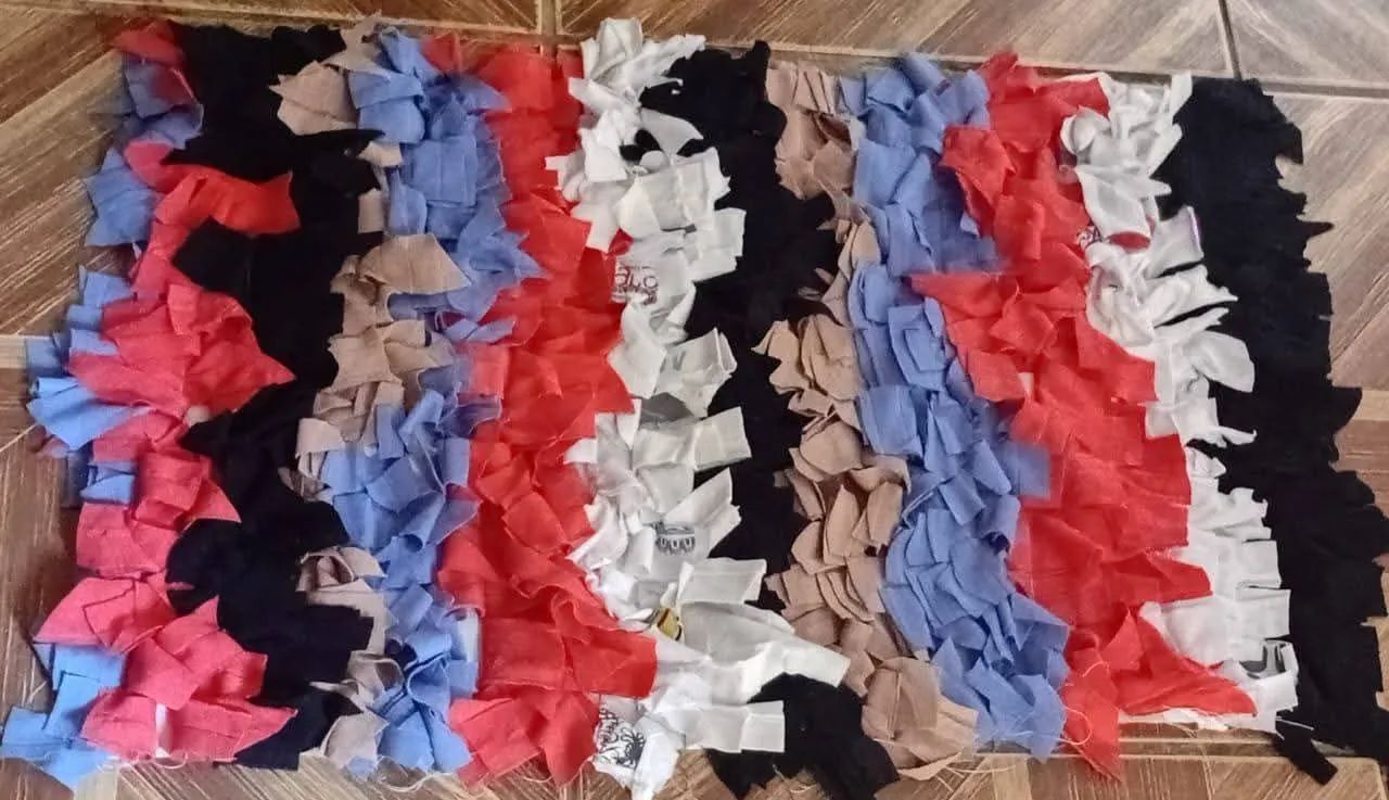 Tapete colorido para alegrar o ambiente 