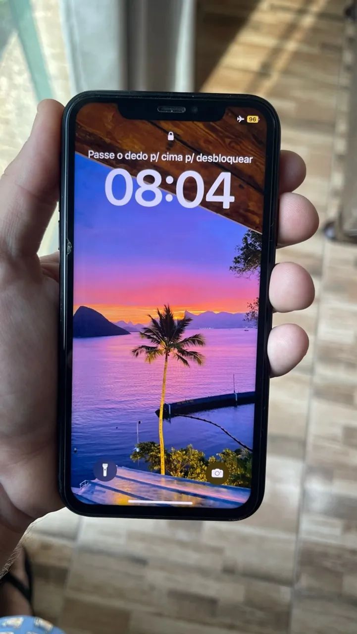 iPhone XR - EXCELENTE estado tudo funcionando - Foto 2