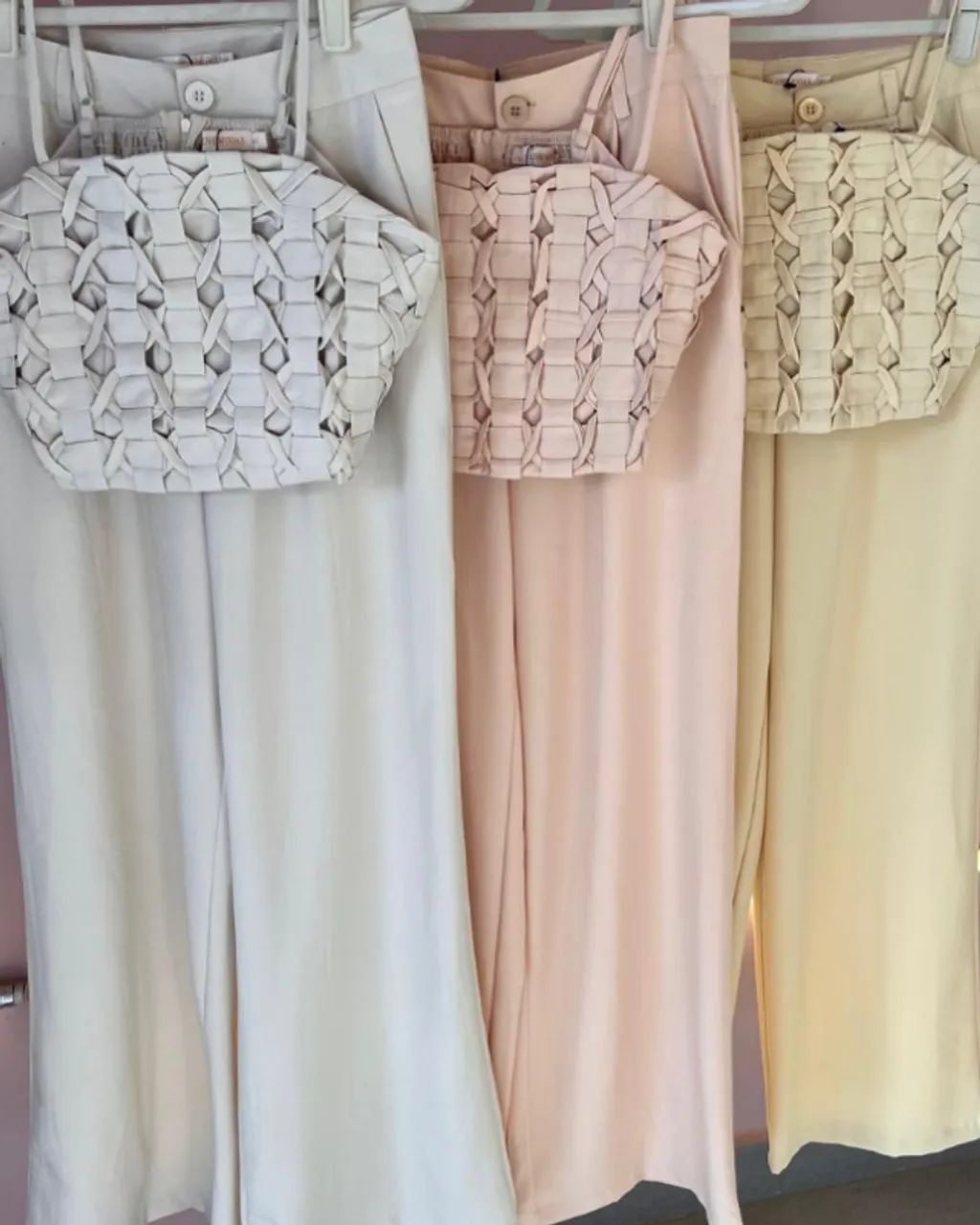 Conjunto Cropped e Calça 