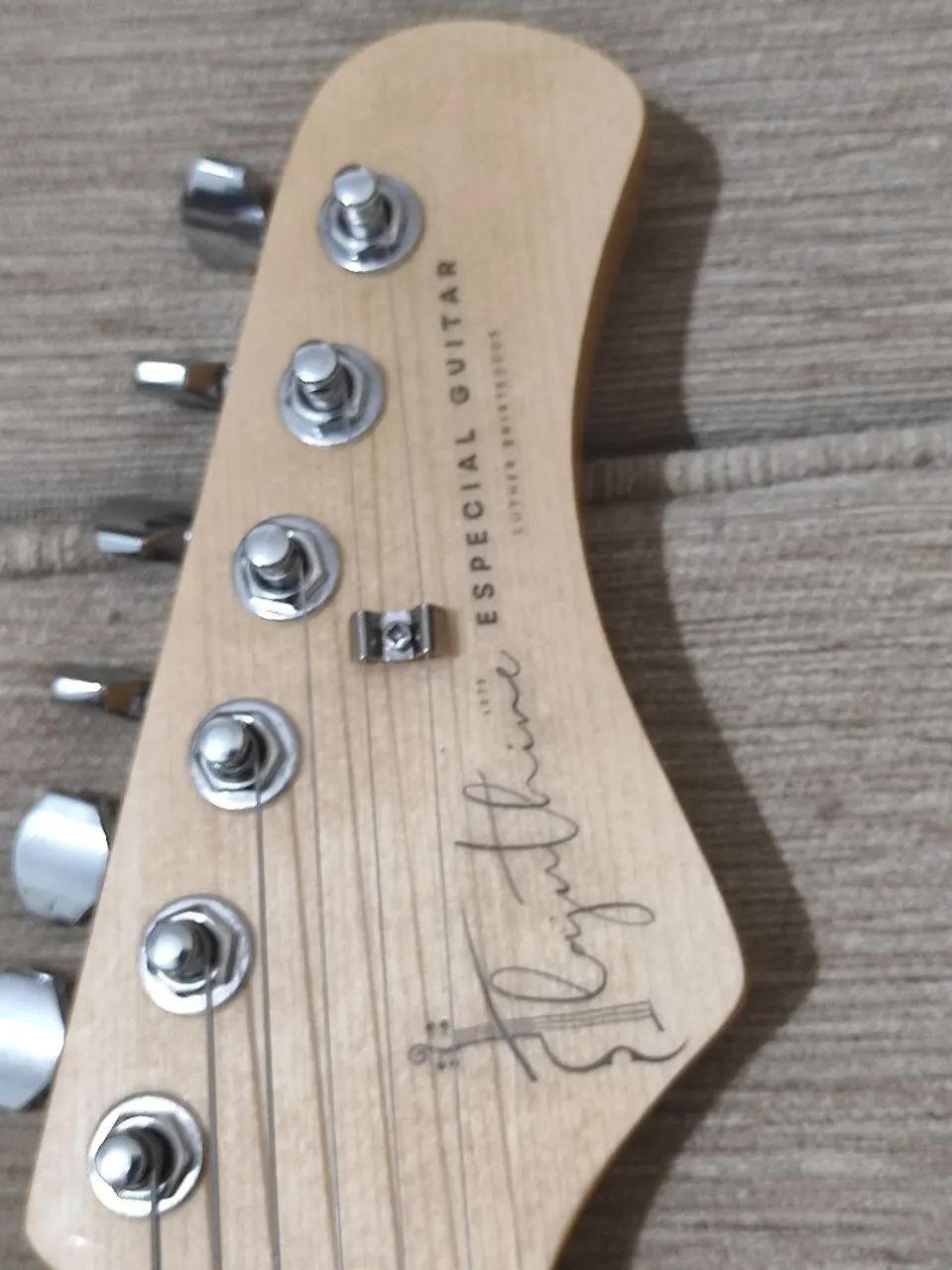 Guitarra Luther LAJUTHINE strato  - Foto 4