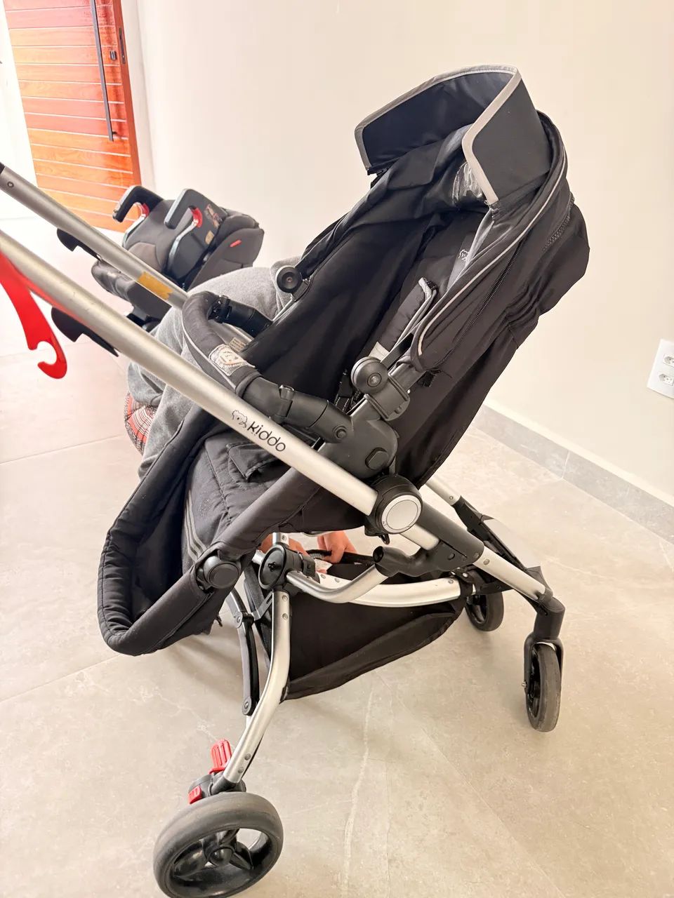 carrinho Kiddo Eclipse Travel System com bebê conforto original. - Foto 4