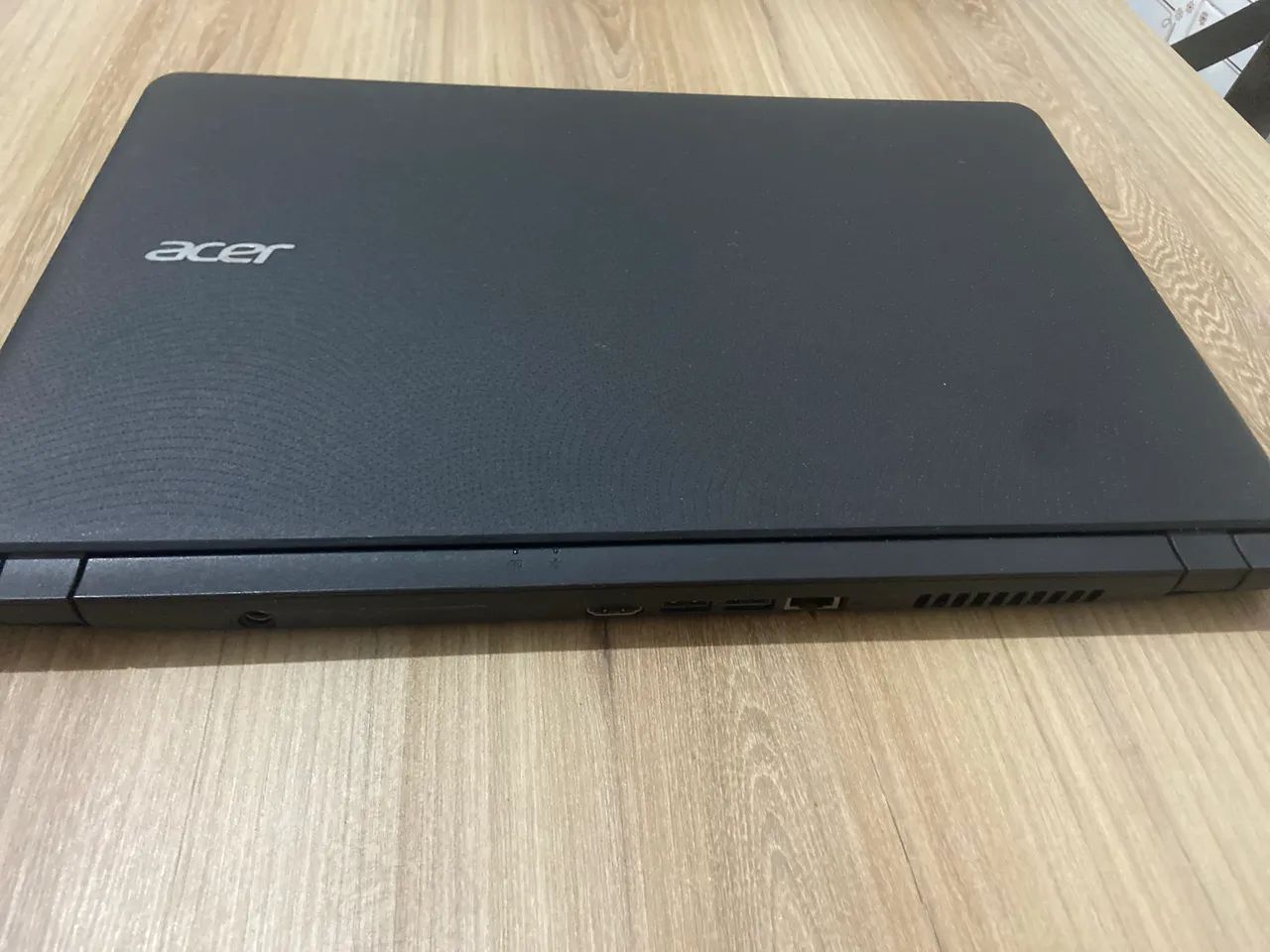 acer aspire es1-572 