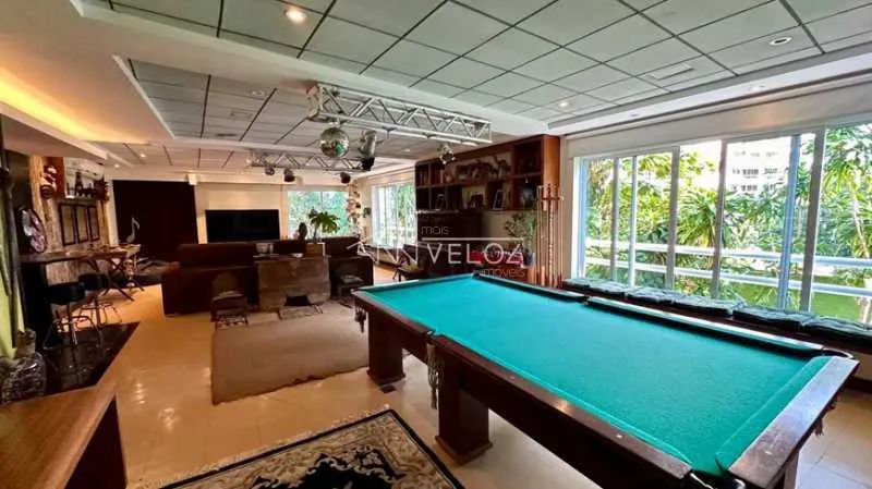 Casa de rua : / Residencial / São Conrado