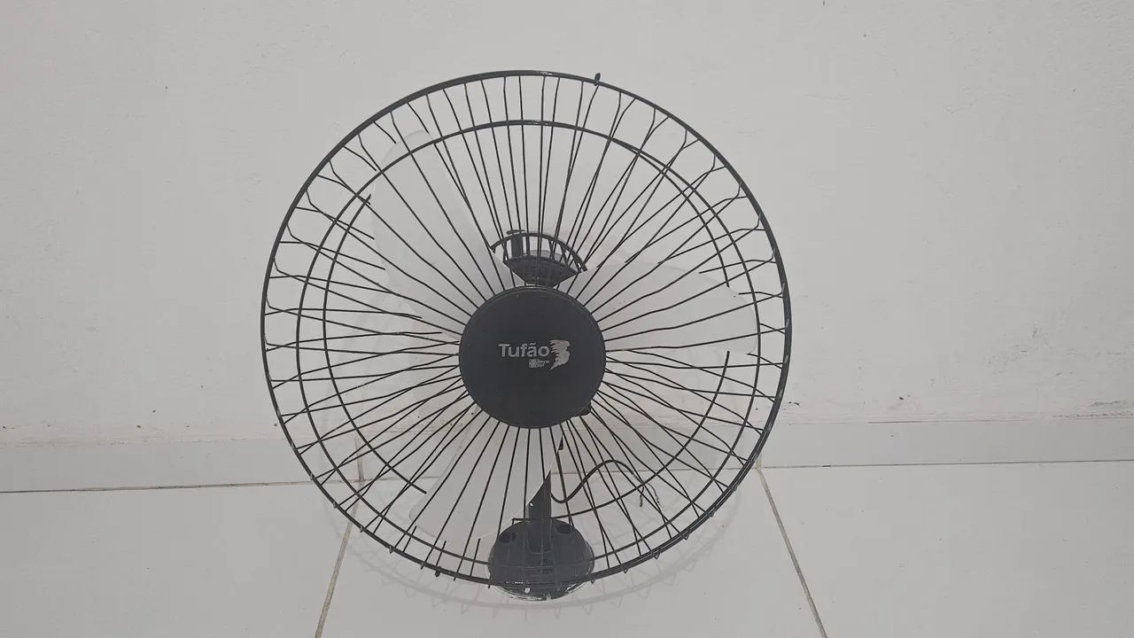 Ventilador de parede Bivolt 60 cm tufão - Foto 2