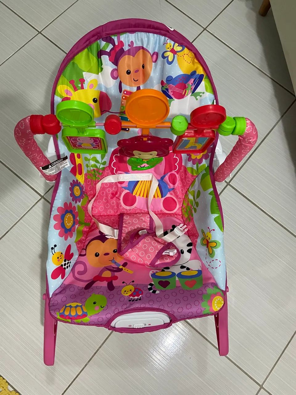 Cadeira de balanço musical 