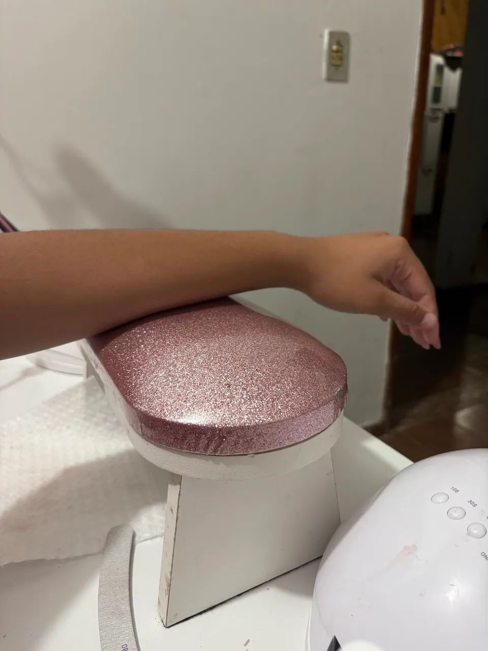 Hand Support for Nail Design432959168489072640