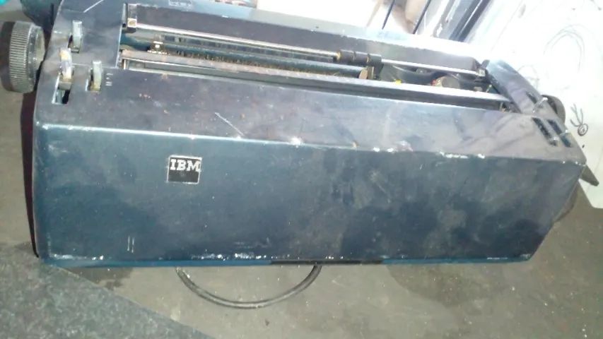Máquina de datilografia elétrica  - Foto 3