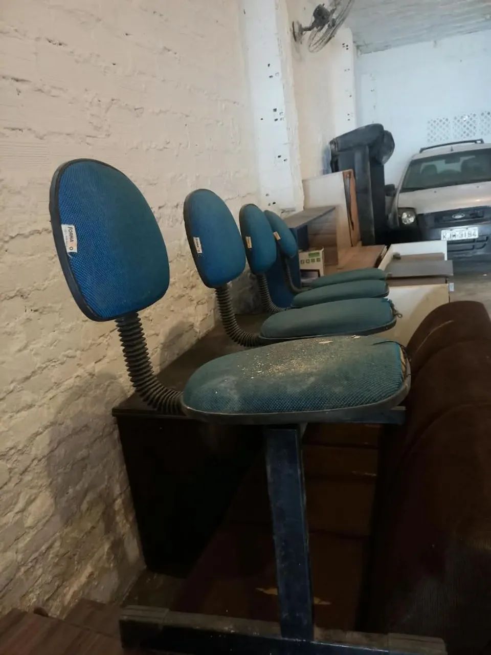 Cadeiras logarinas bancos para sala de espera e recepção 