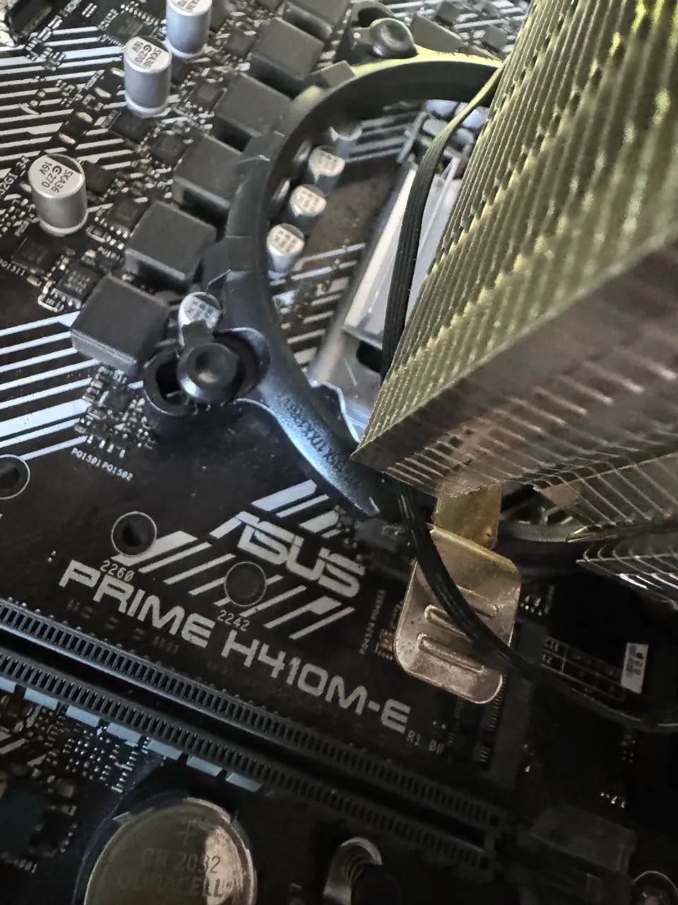 Kit I3 10100 (com gráfico) + Placa mãe Asus prime! Estado de zero! - Foto 2