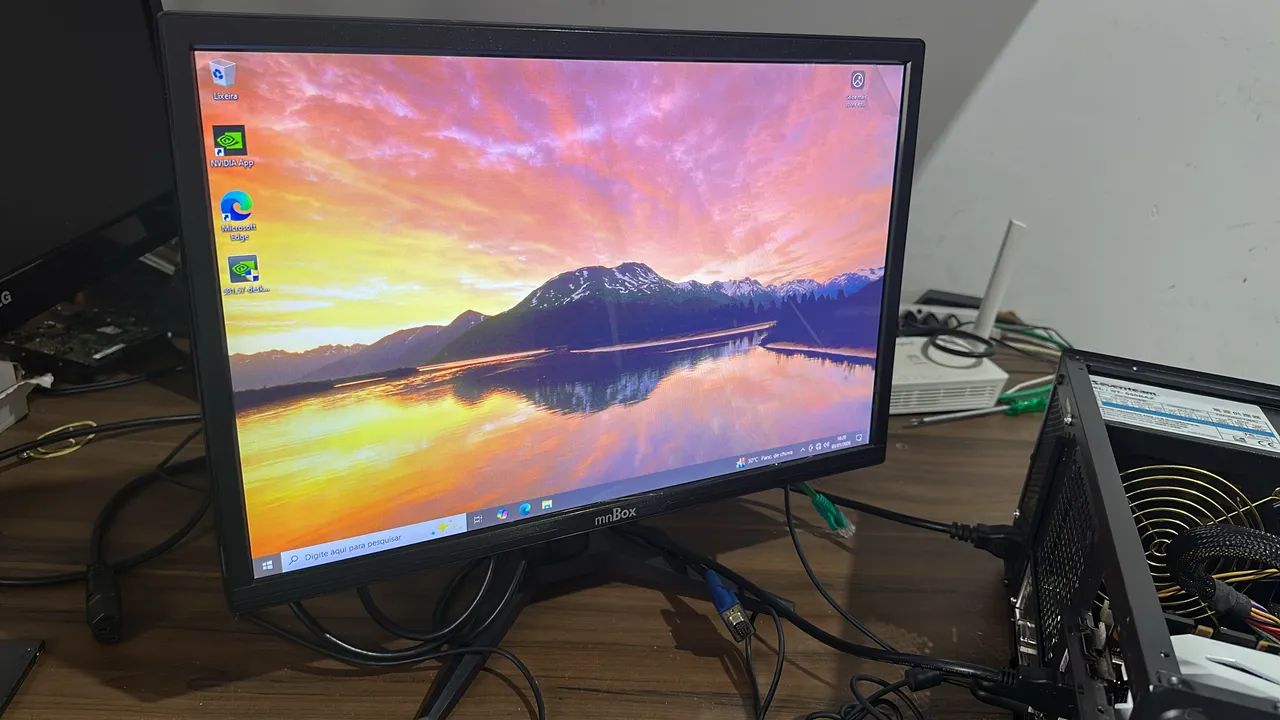 Monitor com hdmi novo na caixa 19 polegadas loja com garantia 