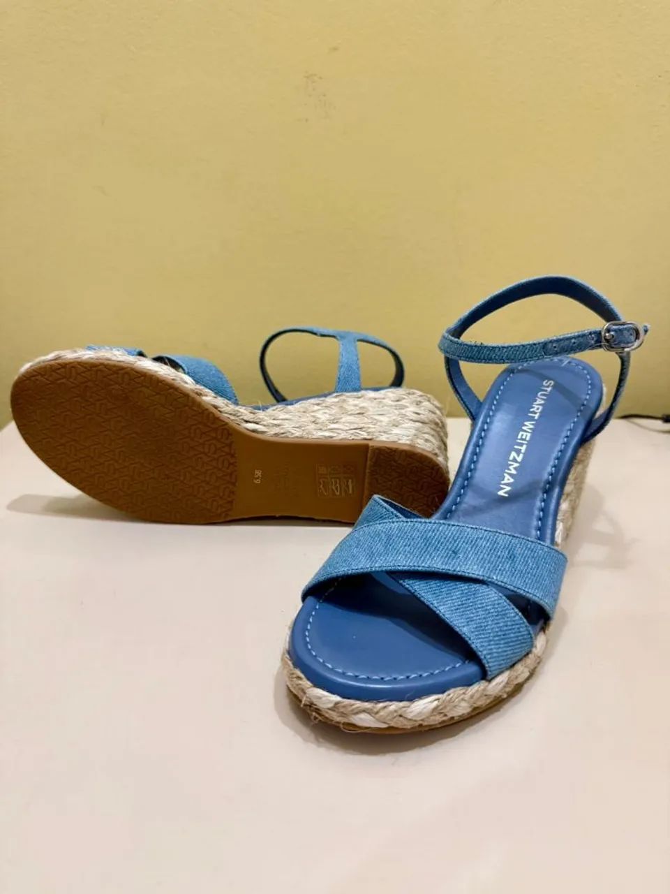 LINDA SANDÁLIA STUART WEITZMA - Foto 2