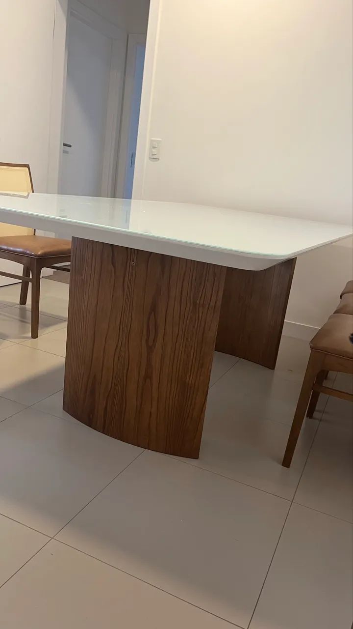 Mesa de jantar sofisticada seminova - Foto 3