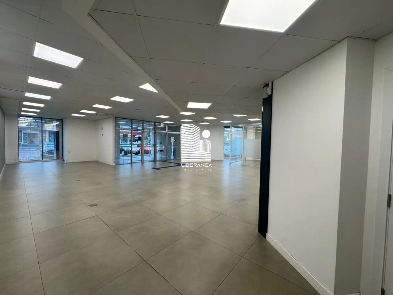 Loja Comercial no Bairro Trindade