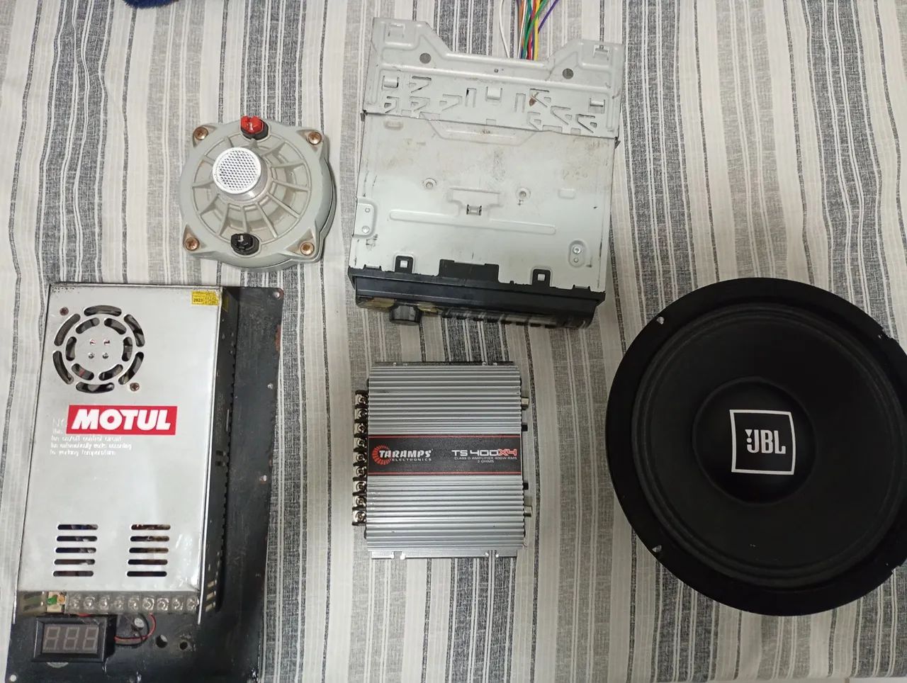 Peças de som automotivo 