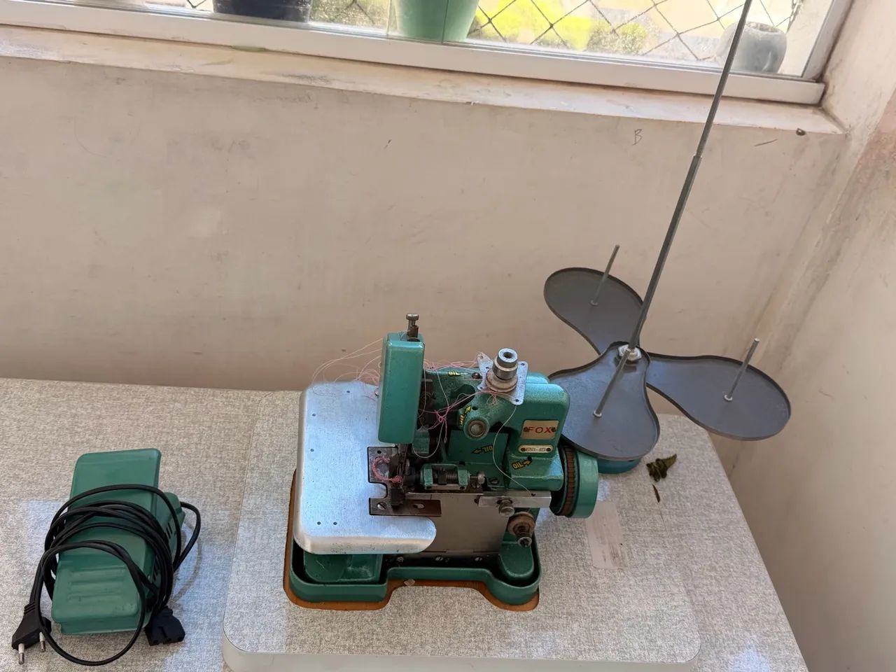 Overlock Semi Industrial +base Madeira  - Foto 2