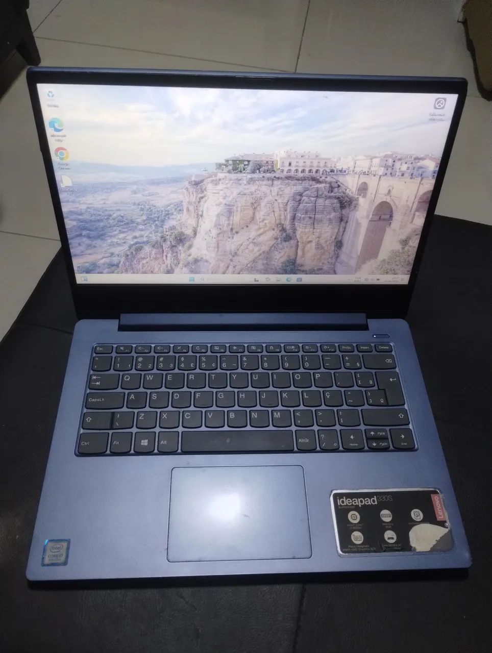 Notebook Lenovo i7 muito novo. 