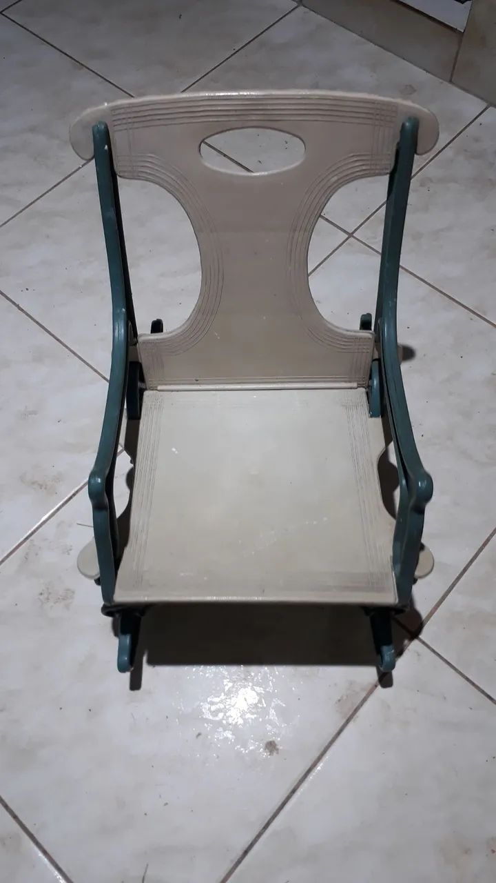 Cadeirinha de balanço para bebê usada 
