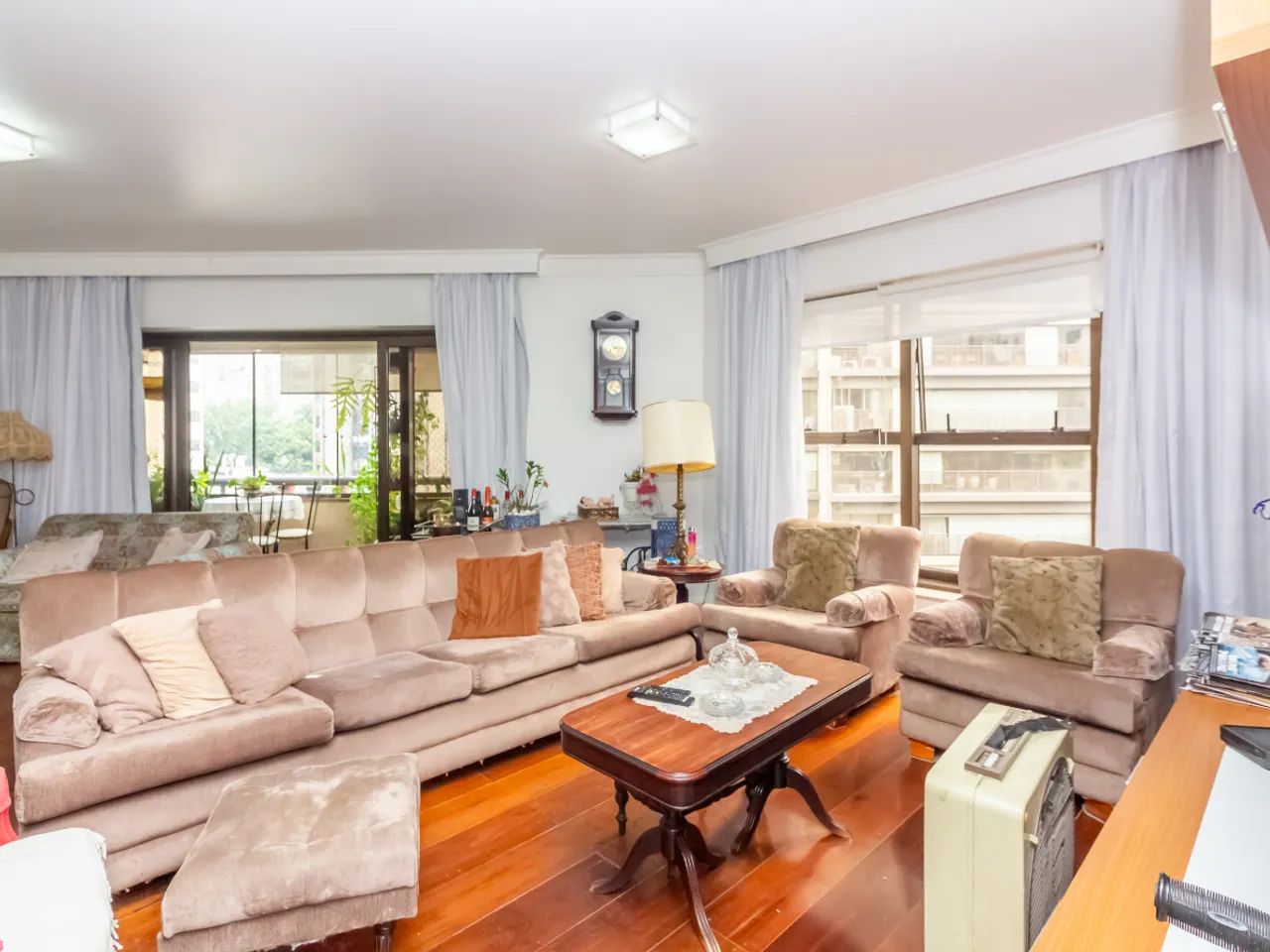 Apartamento para venda em Perdizes com 5 quartos, sendo 3 suítes, 185m²