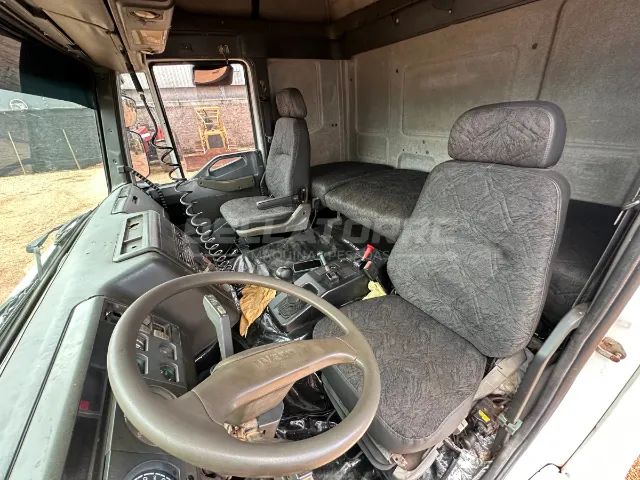 IVECO STRALIS 740 2008 4X4 MANUAL COM BICACAMBA NESTRE IMPECAVEL - Foto 8